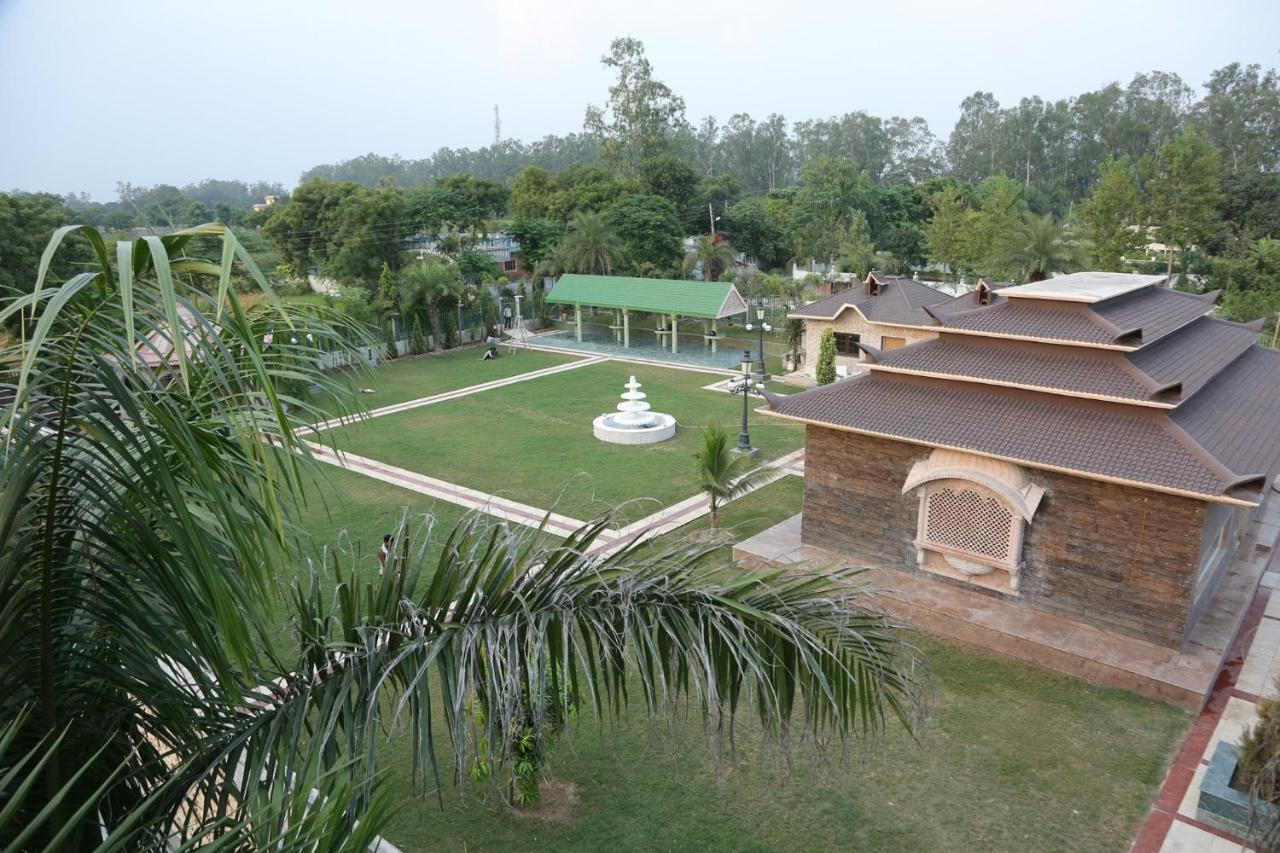 Mann The Palm Retreat Hotel Lucknow Exterior foto