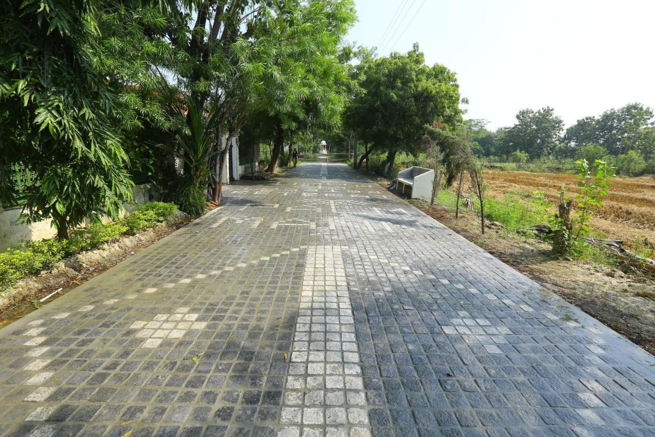 Mann The Palm Retreat Hotel Lucknow Exterior foto